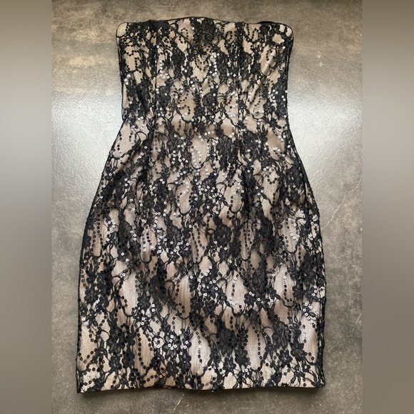 Jessica McClintock Dresses & Skirts - Jessica McClintock Black and Cream Lace Dress - SIZE 8 ✨ LIKE NEW ✨